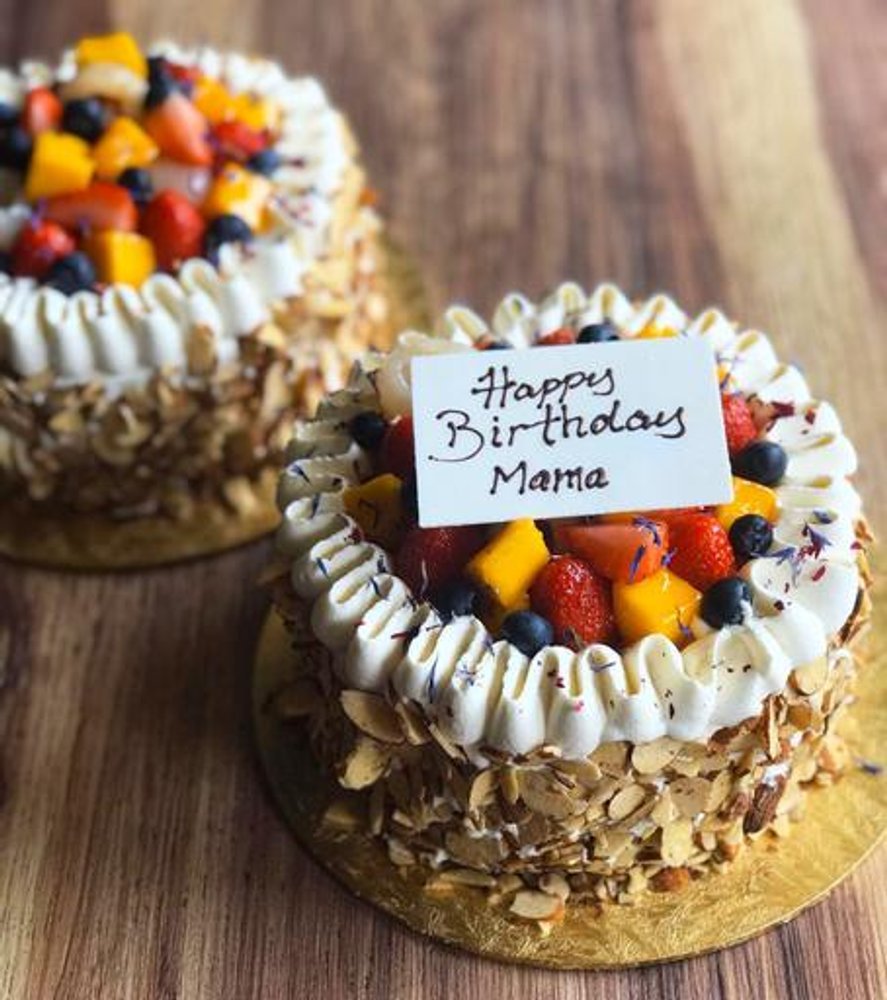 Mango Wonderland Cake | Online Fruit Cake Delivery